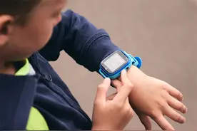 小天才一年卖出一个亿！新品售价超2000被家长吐槽太贵，专家：手表屏幕再小，仍有助长孩子成瘾的趋向【附儿童智能手表行业市场竞争分析】图片