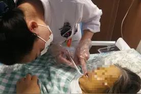 癌症老人去世家属感谢护士：她让老人走得更安宁图片