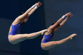 2025跳水世界杯总决赛｜全红婵/陈芋汐夺女双10米台冠军图片