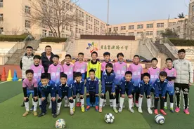 记者探访｜踢出“最干净足球”！青岛足球小将：从小与足球结缘，期望为国争光图片