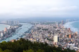 lululemon继续下探二三线城市图片