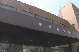 一中国游客在日本滑雪场昏迷倒地，入院后出现心肺功能骤停 警方：正在调查原因图片