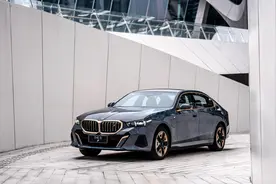 试驾｜多重中国市场专有元素，纯电动宝马i5实力如何？图片