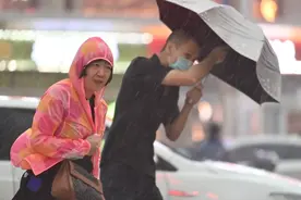 重庆今天还有暴雨 竟是“千里之外”的台风“丹娜丝”在搞事情图片