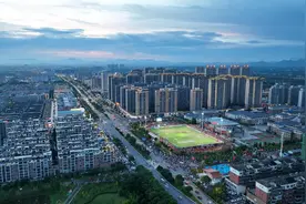 2025贵州“村超”全国赛江西（上饶）赛区弋阳（龟峰）分赛区开幕图片