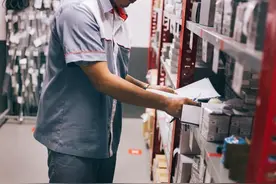 热闻|不打烊！多家快递公司陆续宣布春节“不停运”，部分增加收费图片