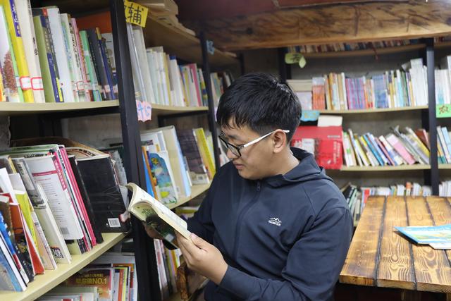解锁云南阅读新地标丨怒江“半山花语”爱心书屋：让书香在峡谷山乡绵延