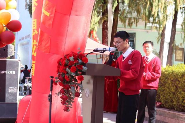 凉山“拄拐少年”录取书送达时已离世
