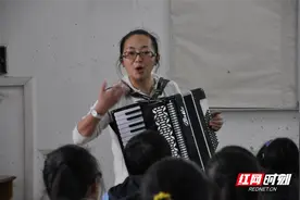 何玲娜：乡村音乐教育的追梦人图片