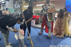 预售新车星途瑶光C-DM电四驱在第50届齐鲁国际车展亮相图片