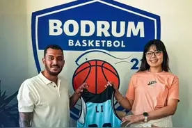 14分11板！李月汝回归土超首秀砍两双，坚持留洋总能盼来收获图片