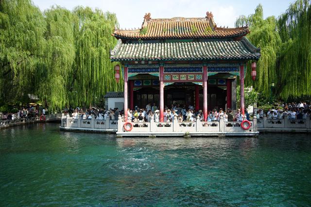 济南：趵突泉重现“水涌若轮”美景