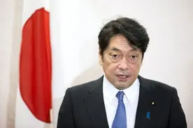 外媒：日本自民党政策调查会长称，特朗普关税政策可能给日本带来巨大经济危机图片