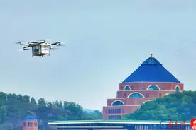 5分钟跨越2.44公里！中山大学启动校园无人机空中快递图片