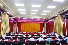 追逐光 遇见光 成为光 延续光——《青春之光》系列活动在百色绽放时代光芒图片