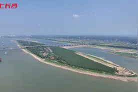 “水陆空”立体游，过瘾洪家洲图片