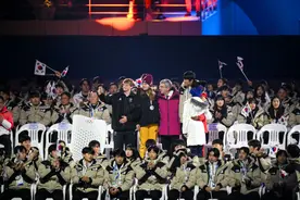 百年冬奥闪耀青春光彩图片