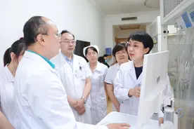 医者仁心妙术，济世彰显大爱！向全市2.4万名医师致敬图片