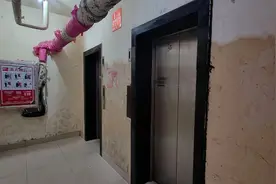 即墨28层高楼电梯停运居民苦不堪言 物业：已开始维修图片