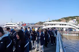 客运量达18.2万人次 清明首日舟山水上客运迎高峰图片