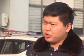 法治在线丨男子为获流量用报废车拍闹市砸车虚假视频 警方：严肃处罚！图片