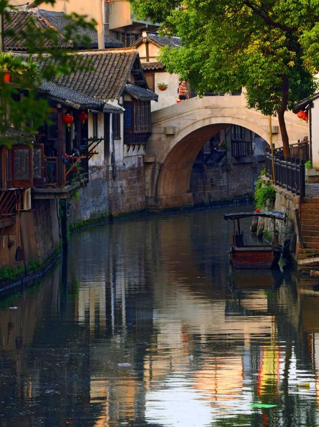 新场古镇与江浙12个古镇携手申报世界文化遗产，取得这两项阶段性成果