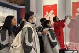 中马青少年游西安：在书法中感受文化之美图片