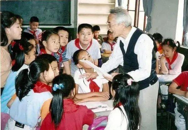 最新资讯-著名作家、墨客在上海去世！曾是很多人的个人回忆，代表作入选课本(5)