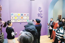 “韩美林生肖艺术展”在哈尔滨开幕图片