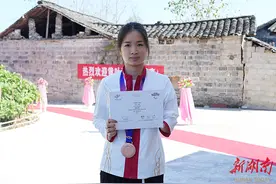 腿受伤了不能跑，但我还有“一只手”——运动员黄叶子身残志坚的故事图片