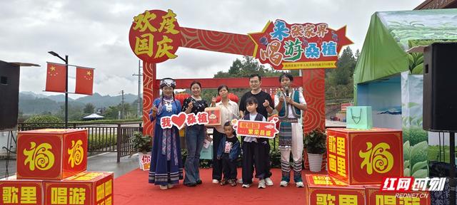 用心用情服务游客 张家界国庆中秋假期交出“暖心”答卷