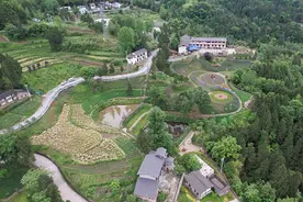 传统村落美 “五一”迎客来图片