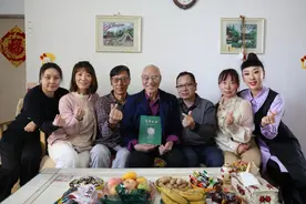 青岛故事｜救助小杨帆引燃人间大爱——从路人到家人，亲情长跑跨越十九年图片