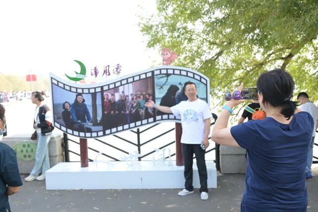 错峰慢游净月潭 独享秋日山水 寻回生活诗意