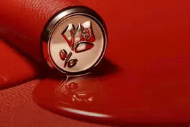 3.8宠爱，一抹气质！兰蔻限定口红礼盒，一支不到100元~图片