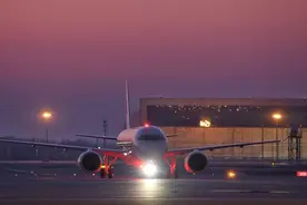 C919首次执飞京沪定期航线：对波音空客的挑战之旅图片