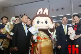 部长亲自接机，粉丝排队抢购 这款中国“特产”为啥火爆泰国？图片