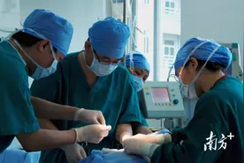 高处坠落化工池，60%重度烧伤，他是如何活下来的？图片