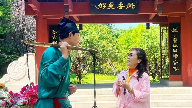 一座千年古刹的“诗意突围”：灵岩寺景区如何以诗词互动撬动文旅新生态