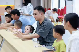 鸬鸟镇的秋分与梨撞了个满怀！图片