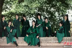 专访峨眉派女子功夫团：一拳“打”出个女侠江湖图片