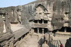 中国人走世界之印度（九 二十四）埃洛拉石窟——凯拉萨神庙图片