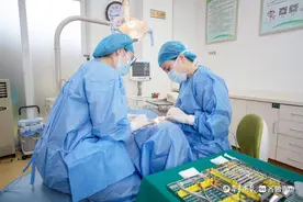 顺着牙周病“寻根”，烟台市口腔医院邱才卿致力守护患者全身健康图片