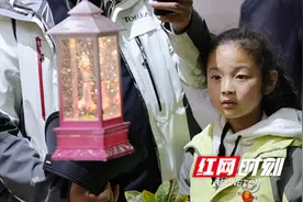 “御笔峰”立体水晶灯惊艳亮相 武陵源区推出精美超萌系列文创产品图片