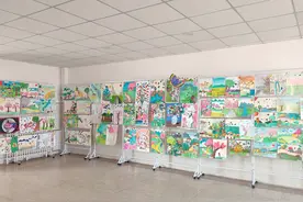 牟平新建街小学举办“寻春绘彩・童梦飞扬”主题绘画大赛图片