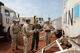 中国第15批赴南苏丹（瓦乌）维和部队通过联合国第二季度装备核查图片
