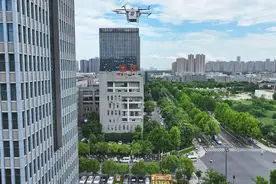 “飞的”送货！“快递从天而降”在合肥蜀山变成现实图片