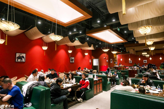 繁花、市集、音乐……青岛红树林度假世界清明小长假打造春日浪漫休闲之旅