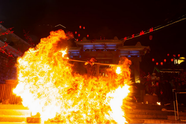 元旦满足哪些期待？红叶柿岩“踏雪·寻梅记”即将启幕，夜游回归