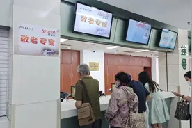 爷爷奶奶去医院，家人不陪可以吗？可以图片